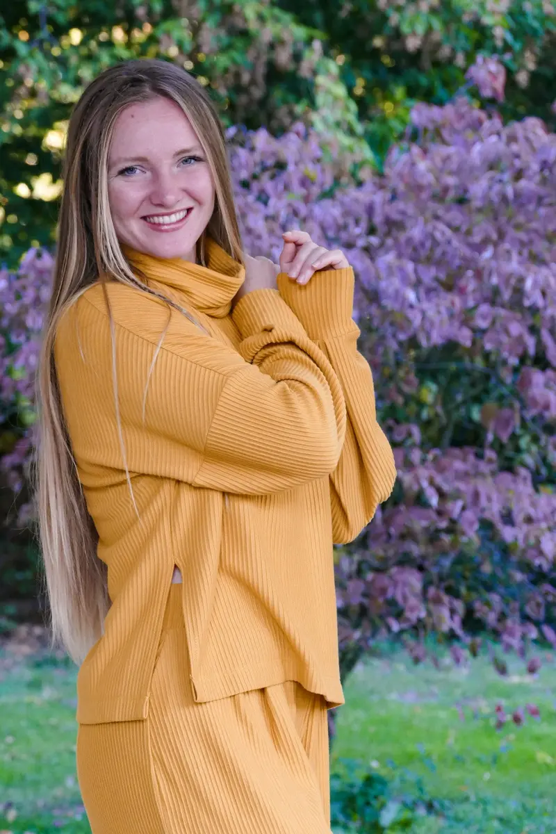 Aila Basic Pulli Amber – LENZING™ ECOVERO™ Rollkragenpullover Damen