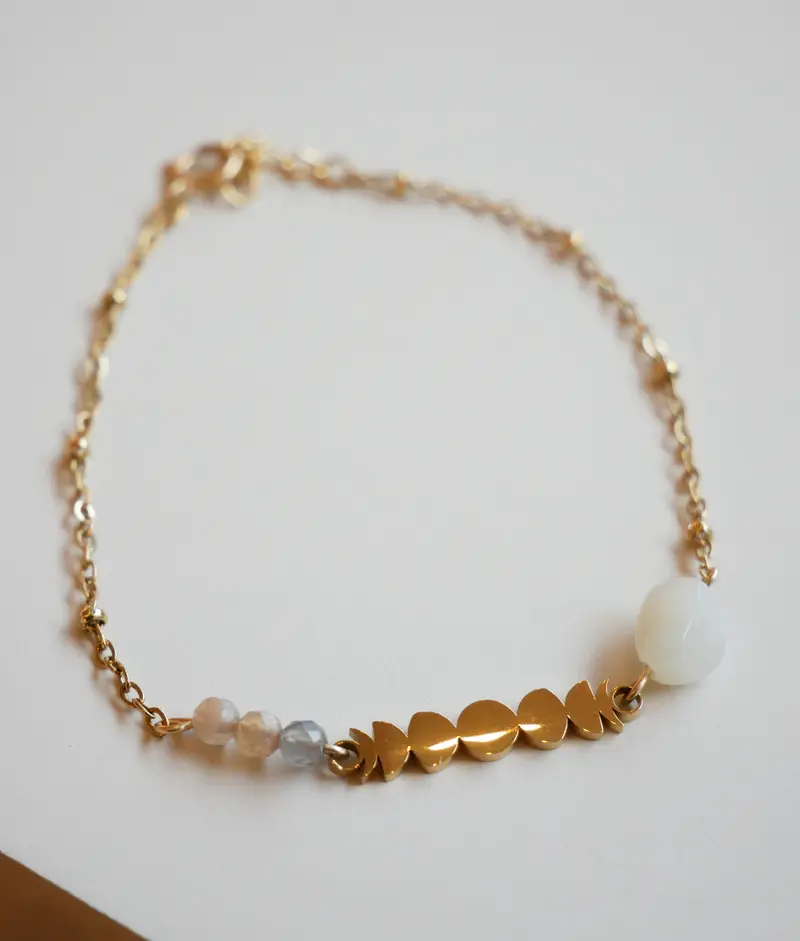 Filigranes Armband Mondphasen – zartes Armband mit Mond