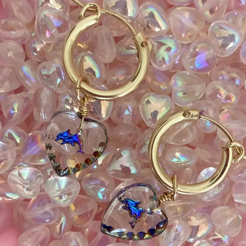 Hola Amor Estudios "Crystal Dolphin Hoops"