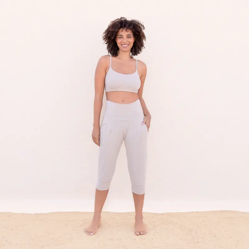 Jaya Nidhi Damen Yoga Sommerhose - creme