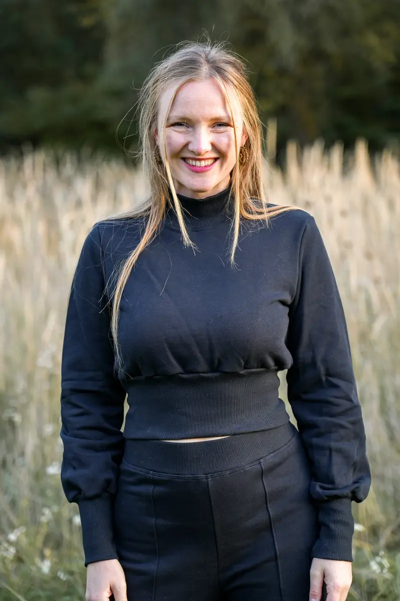 Kayla Crop Pulli Black – Bio-Baumwolle, Fair gefertigt