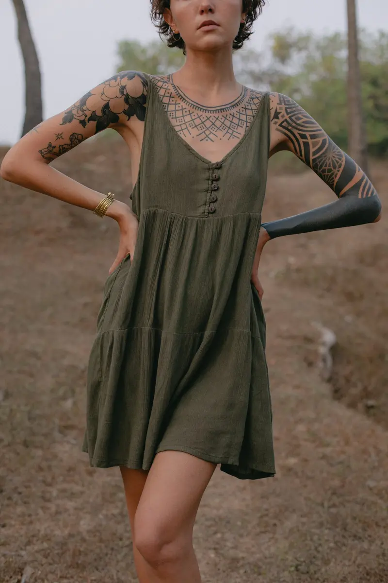 Kleid MEERI mit Knöpfen GRÜN
