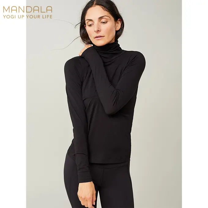 Mandala Turtle Neck Longsleeve - black