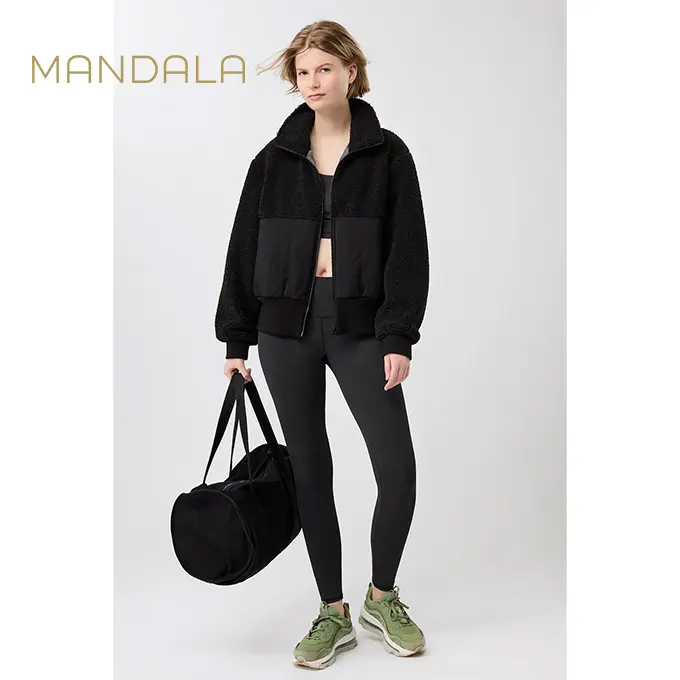 Mandala Warm Up Bomber- black