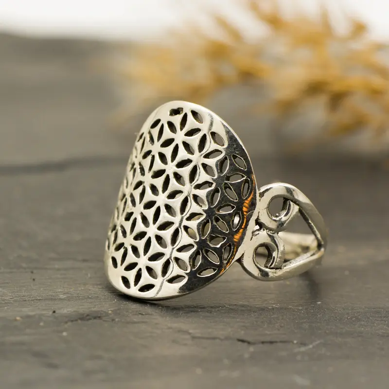 Ring ~ BLUME DES LEBENS II