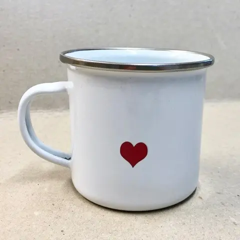 TikiOno Emaille Tasse "Herz"