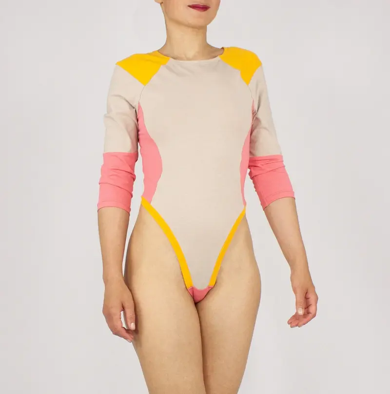 TRISOL – Body mit 3/4 Arm aus Bio-Baumwolle | Hoher Beinausschnitt | Made in Berlin
