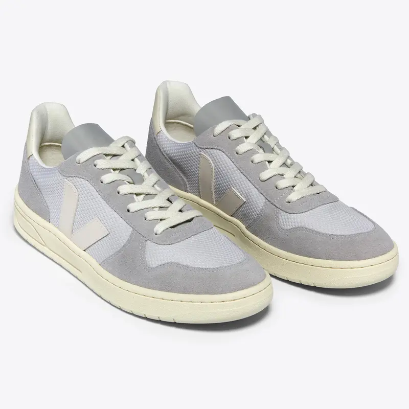 VEJA Unisex Sneaker "V-10 Alveomesh"