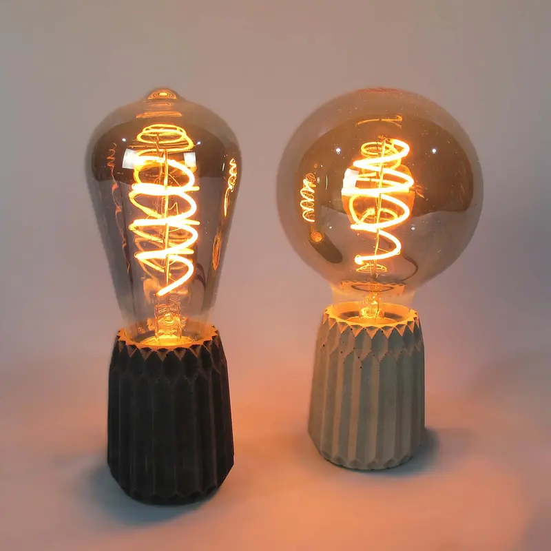 Violet Tischlampe aus Beton – Dimmbar, modernes Design, Handarbeit
